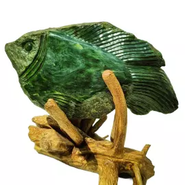 Author's jade sculpture "Fish from the depths of the ocean"
